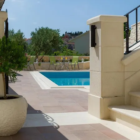 Apartment Kogo