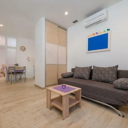 Kogo Apartment