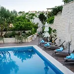 Kogo * Hvar Town